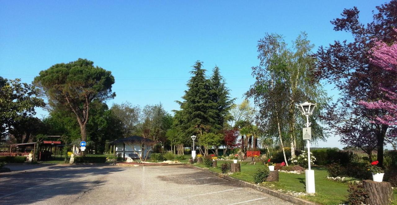 Dogana Vecchia - Hotel & Residence B&B Ristorante & Pizzeria Trivignano Udinese Exterior foto